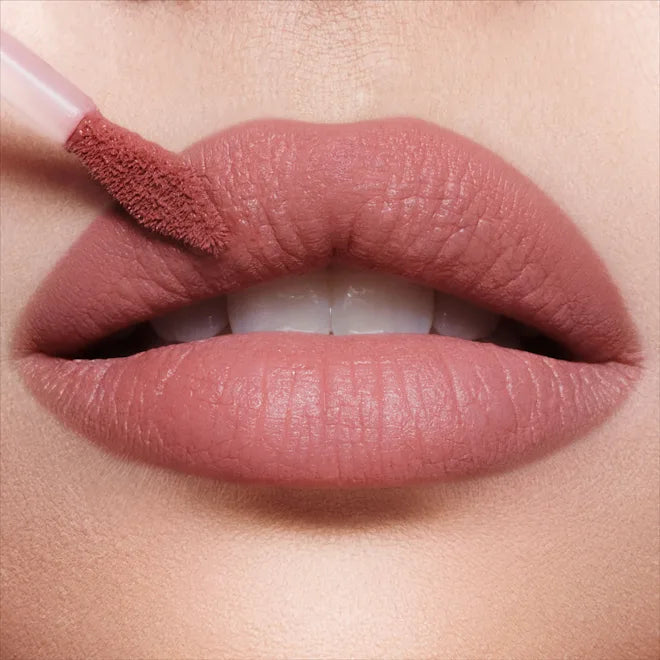 Charlotte Tilbury Airbrush Flawless Lip Blur – Pillow Talk (4ml)